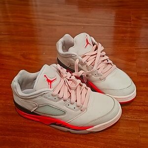 Jordan Air Jordan 5 Retro Low Womens Shoes